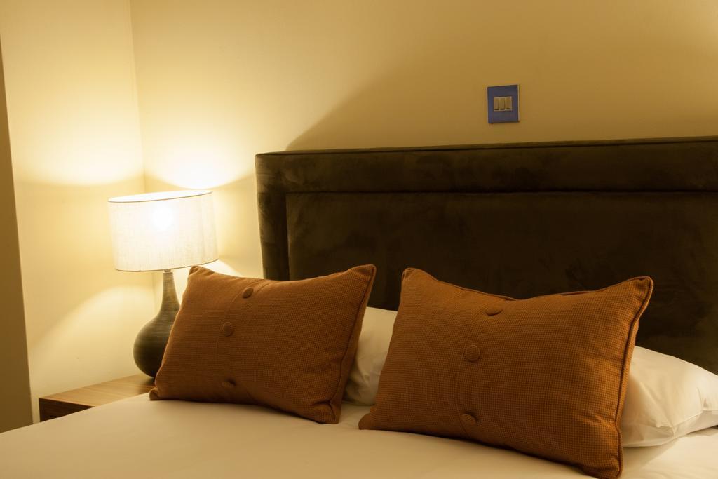 Stirrups Hotel Bracknell Eksteriør bilde