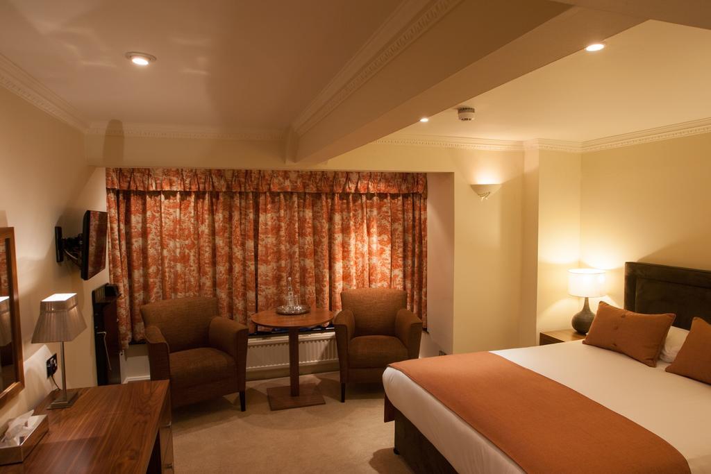 Stirrups Hotel Bracknell Eksteriør bilde